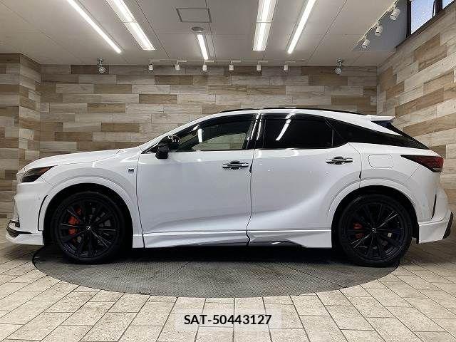 Lexus RX 2023-01 7725216-15
