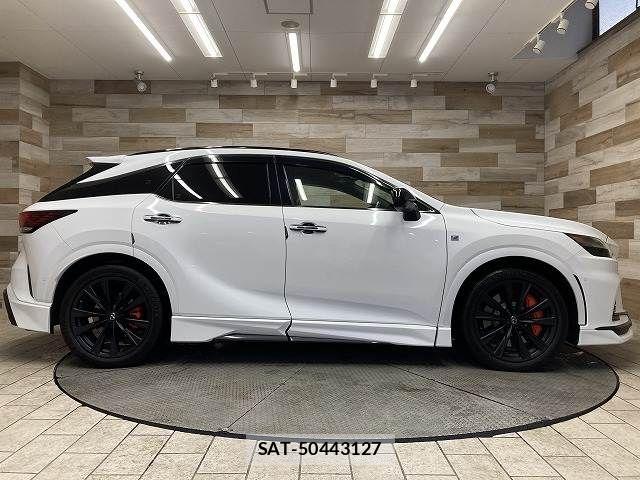 Lexus RX 2023-01 7725216-16