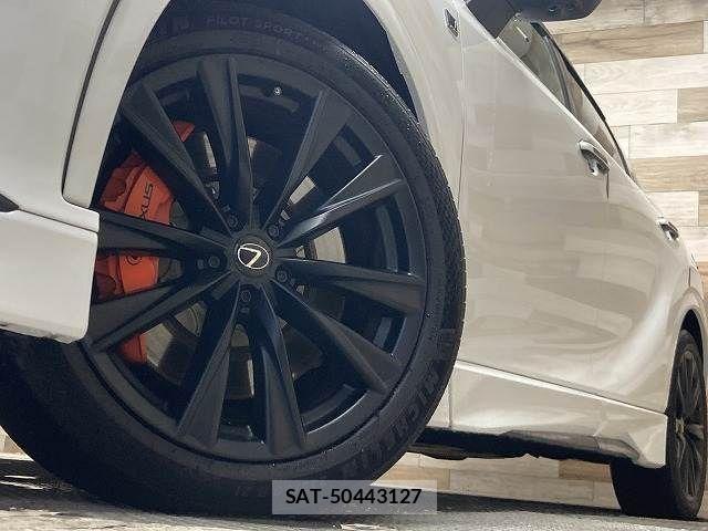 Lexus RX 2023-01 7725216-18