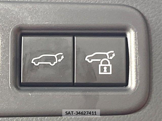 Lexus RX 2023-07 7725218-6