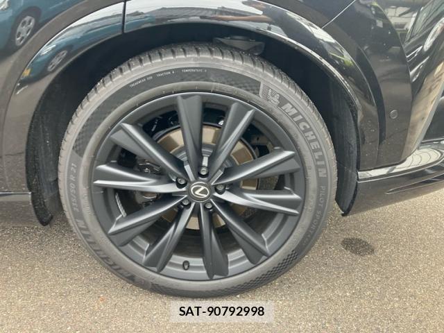 Lexus RX 2023-08 7902882-7