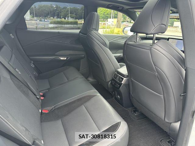 Lexus RX 2023-09 7979810-16
