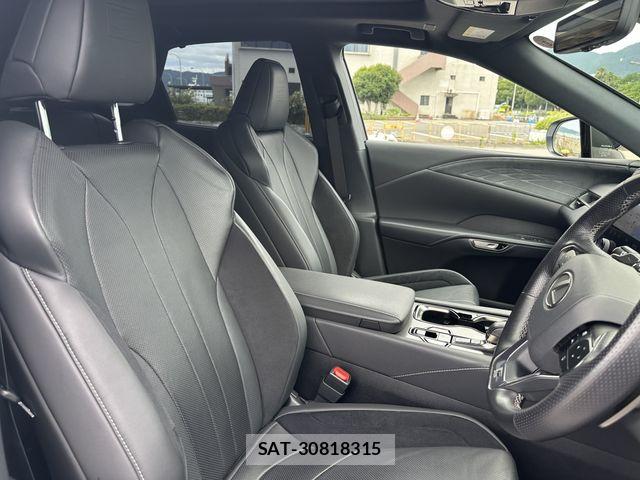 Lexus RX 2023-09 7979810-7