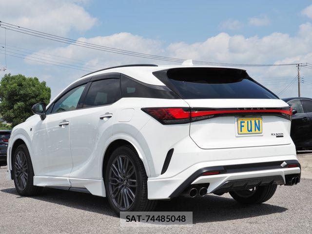 Lexus RX 2023-05 7979808-5