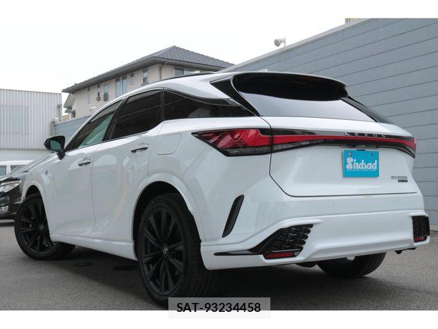 Lexus RX 2024-02 8036498-1
