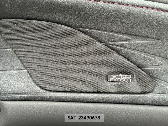 Lexus RX 2023-10 8036497-16