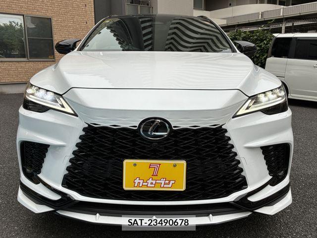 Lexus RX 2023-10 8036497-17