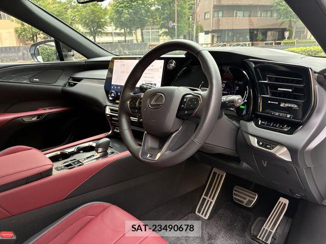 Lexus RX 2023-10 8036497-1