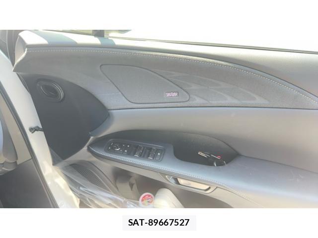 Lexus RX 2024-01 8100220-13