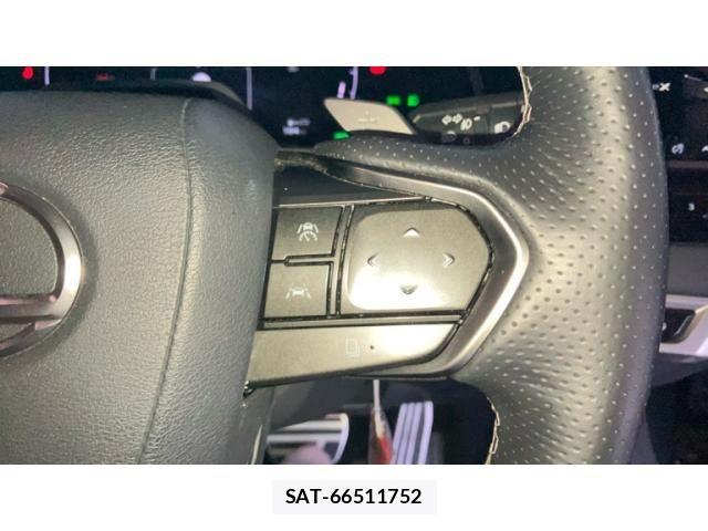 Lexus RX 2024-05 8131068-18