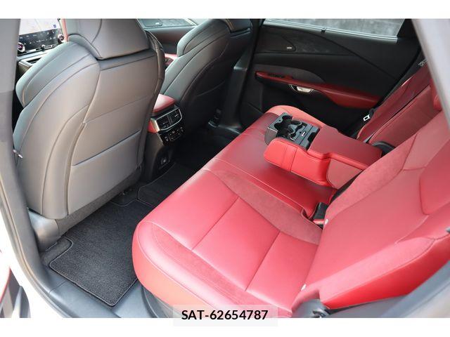 Lexus RX 2024-02 8131066-11
