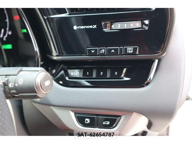 Lexus RX 2024-02 8131066-18