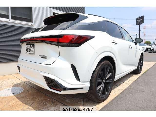 Lexus RX 2024-02 8131066-6
