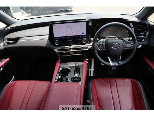 Lexus RX 2024-02 8131066-7