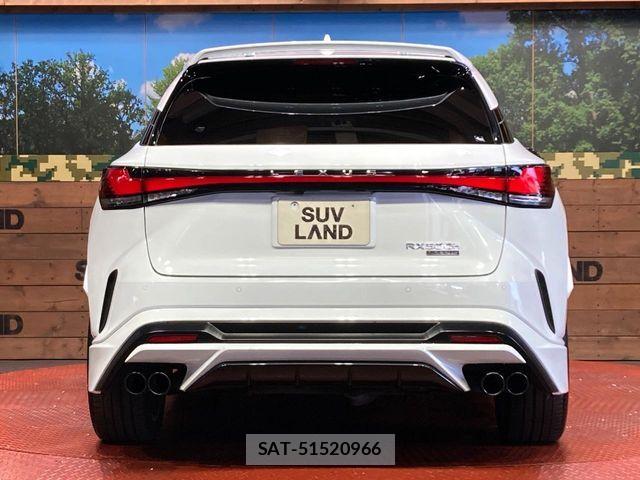 Lexus RX 2023-11 8208470-14