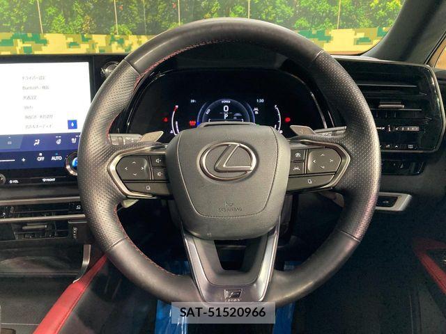 Lexus RX 2023-11 8208470-8