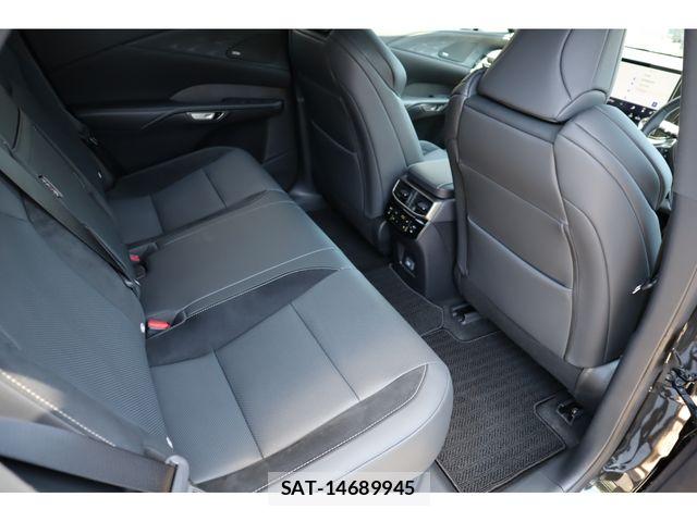 Lexus RX 2023-08 8230661-10