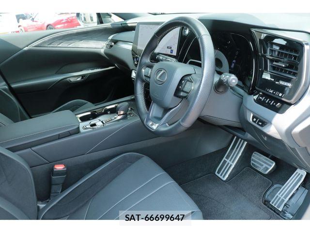 Lexus RX 2024-01 8230662-15