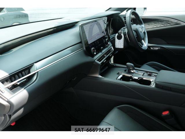 Lexus RX 2024-01 8230662-16