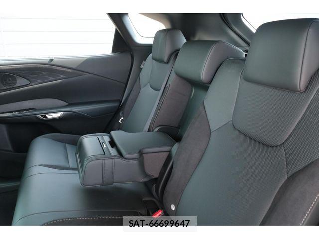 Lexus RX 2024-01 8230662-20