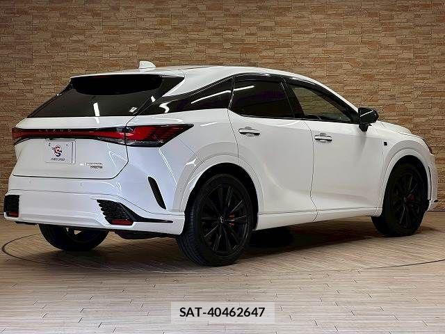 Lexus RX 2023-02 8245776-15