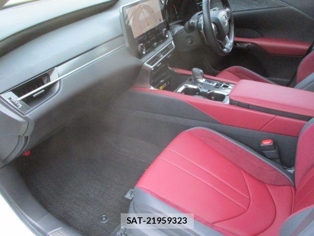 Lexus RX 2023-10 8315237-17