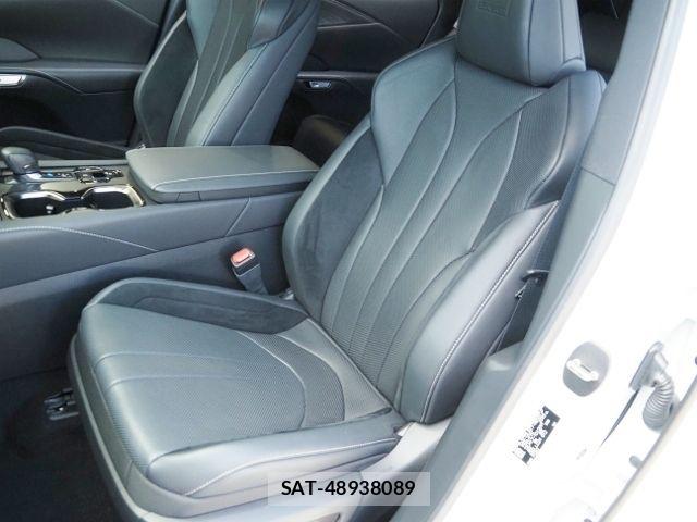 Lexus RX 2024-04 8336619-11