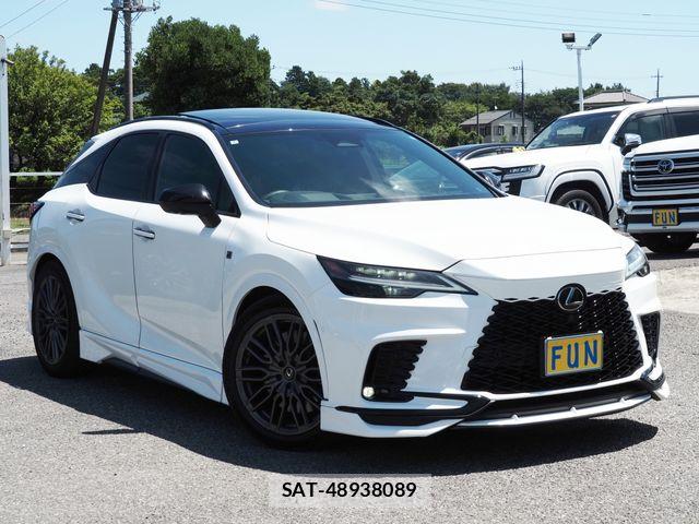 Lexus RX 2024-04 8336619-2