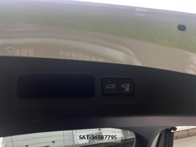 Lexus RX 2023-05 8413344-13