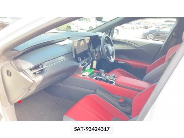 Lexus RX 2024-05 8413343-18