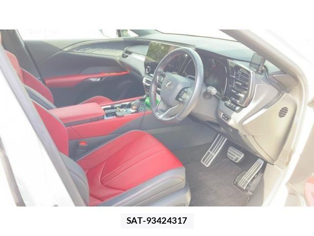 Lexus RX 2024-05 8413343-4