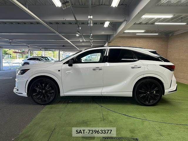 Lexus RX 2023-02 8485653-16