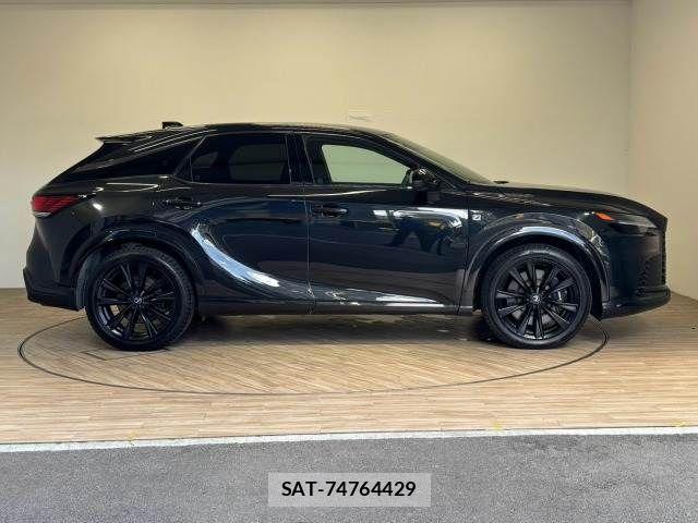 Lexus RX 2023-05 8627536-17