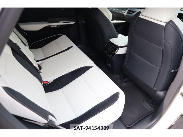 Lexus RX 2026-01 8666429-10
