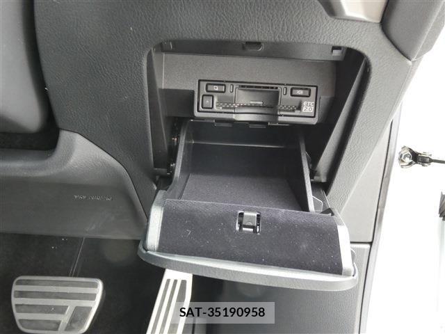 Lexus RX 2024-06 8743526-28
