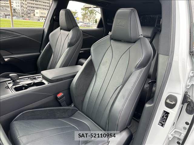 Lexus RX 2023-06 8830038-4