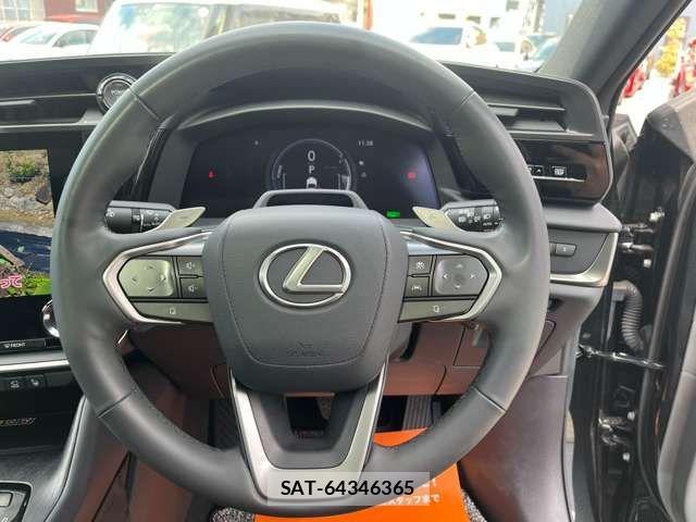 Lexus RZ 2024-04 3066485-8