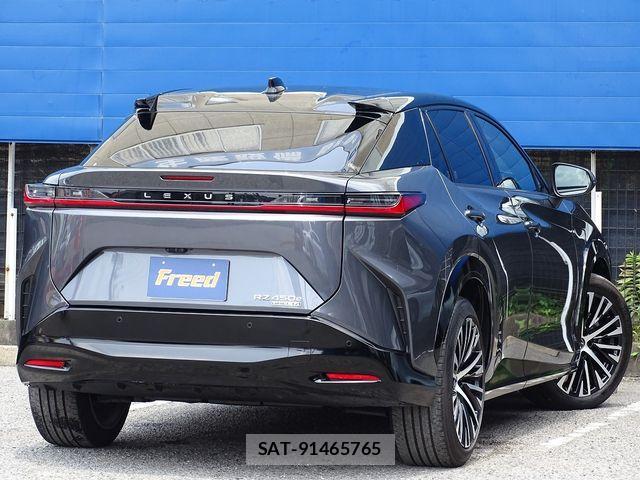Lexus RZ 2023-08 1123718-10