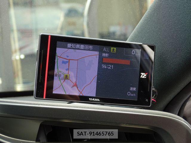 Lexus RZ 2023-08 1123718-24