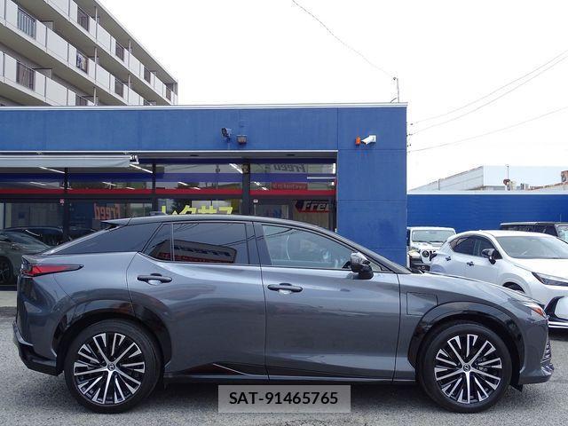 Lexus RZ 2023-08 1123718-6