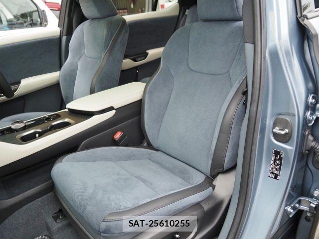 Lexus RZ 2023-05 1155340-12
