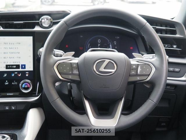 Lexus RZ 2023-05 1155340-17