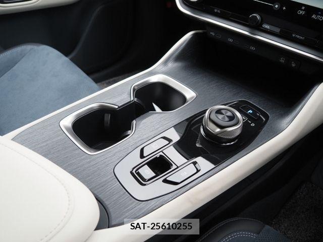 Lexus RZ 2023-05 1155340-28