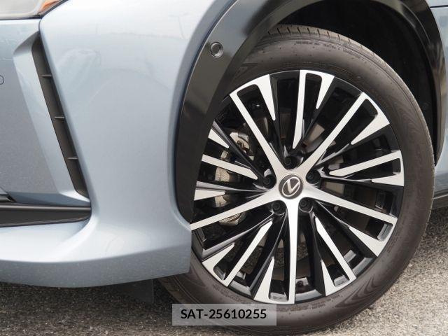 Lexus RZ 2023-05 1155340-7