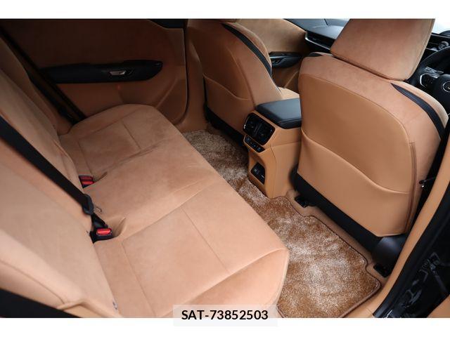 Lexus RZ 2023-10 1366584-10