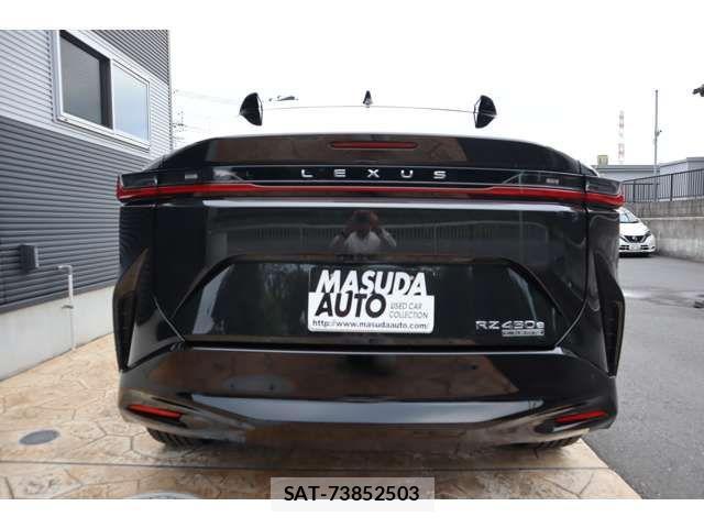 Lexus RZ 2023-10 1366584-5