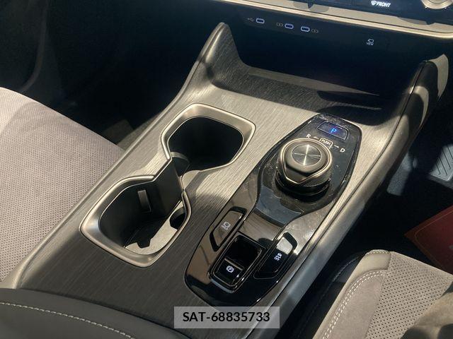 Lexus RZ 2023-08 1426445-19