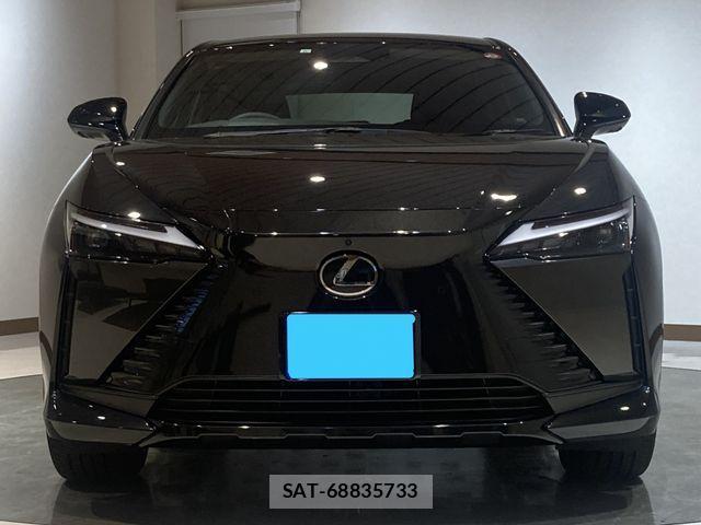 Lexus RZ 2023-08 1426445-3