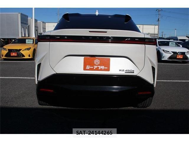 Lexus RZ 2023-07 2099960-12