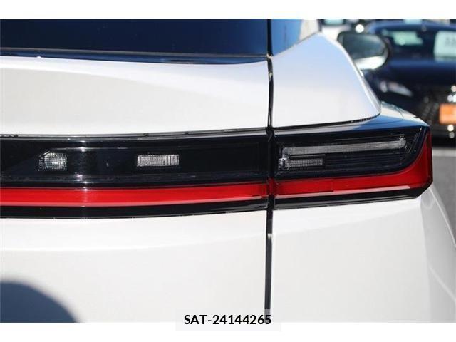 Lexus RZ 2023-07 2099960-17